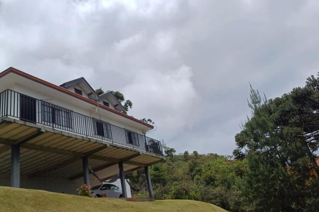 Linda Casa Em *